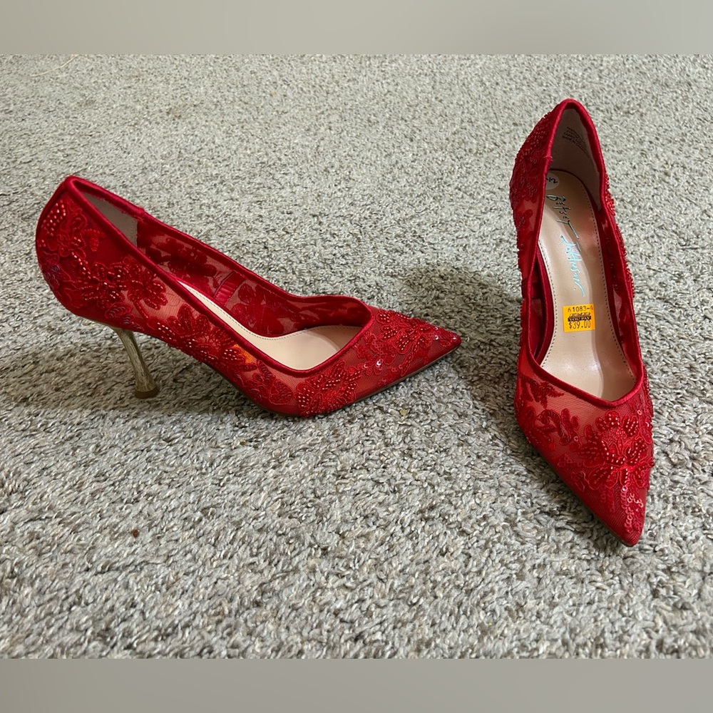 Betsey Johnson Jenii Pointed-Toe Stiletto Pumps Red Beaded Formal Party Size 7.5